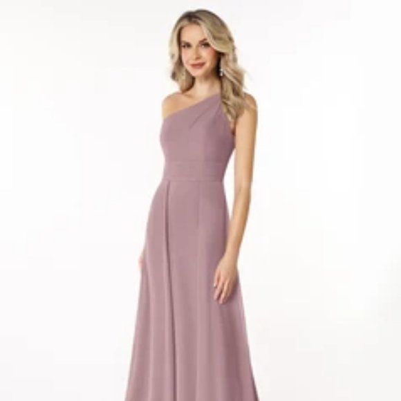 Floor-Length gown in Dusty Rose - Picture 1 of 8